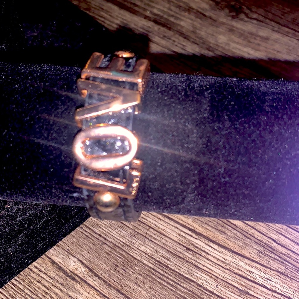 BCBG love black bracelet